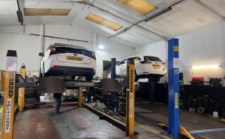  Tyre Check & Pressure Adjustment